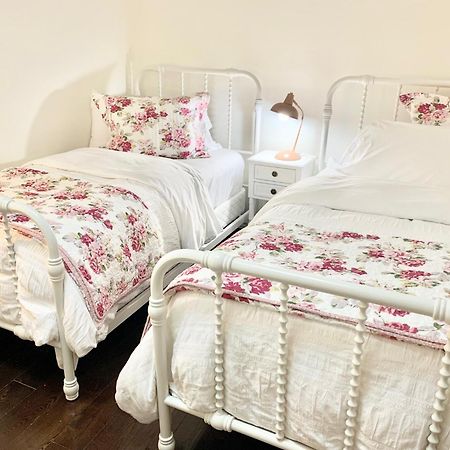 Plantation House Bed & Breakfast ポート・ホープ エクステリア 写真