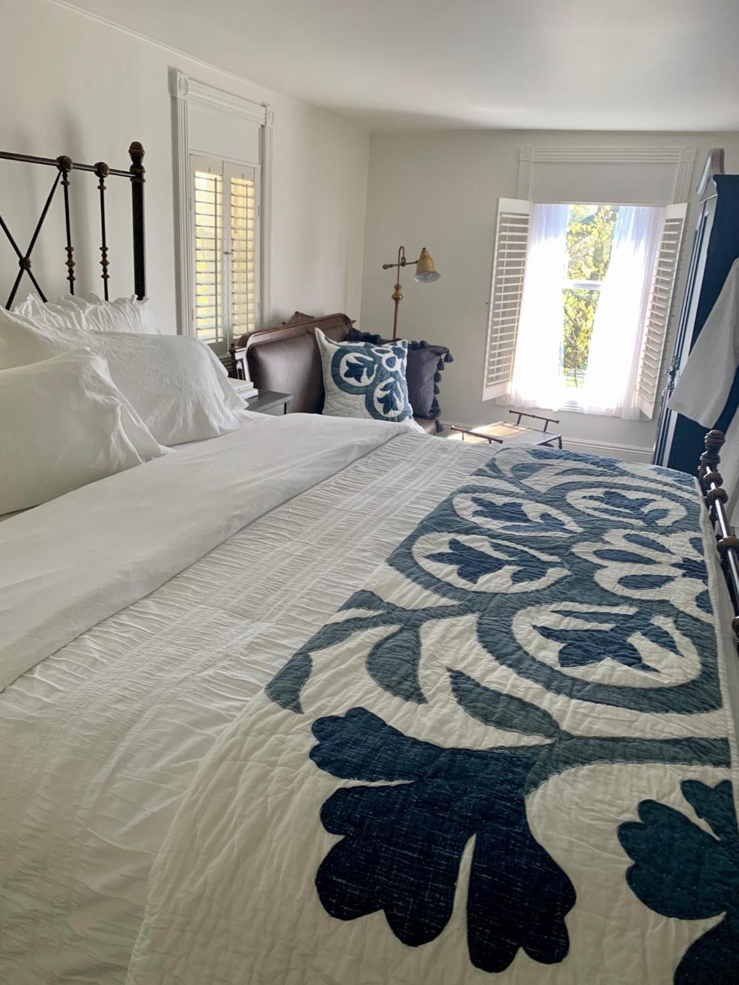 Plantation House Bed & Breakfast ポート・ホープ エクステリア 写真
