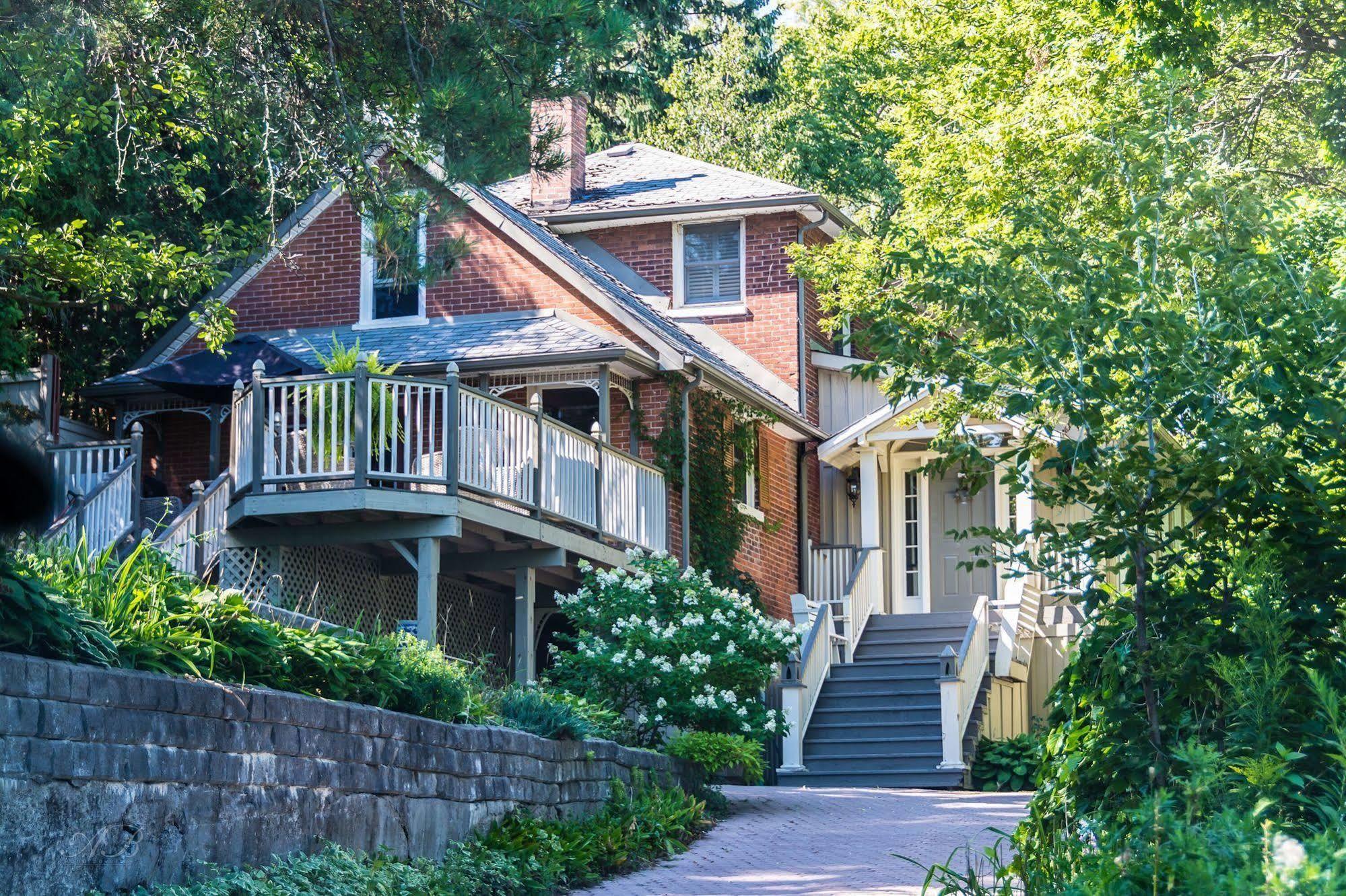 Plantation House Bed & Breakfast ポート・ホープ エクステリア 写真